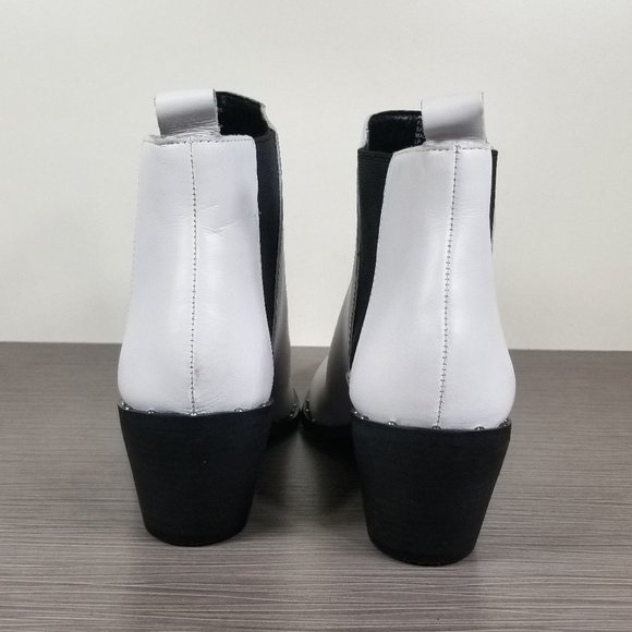 CHARLES by Charles David Polar Chelsea Boot, White Leather, Womens Size 7 - Picture 5 of 12
